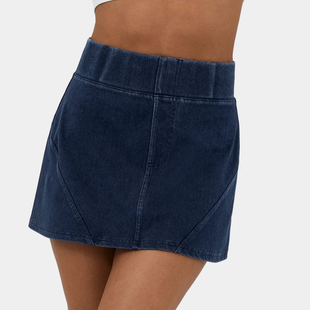 🆕 HalaraMagic High Waisted Stretchy Knit Denim Mini Skirt, Size M